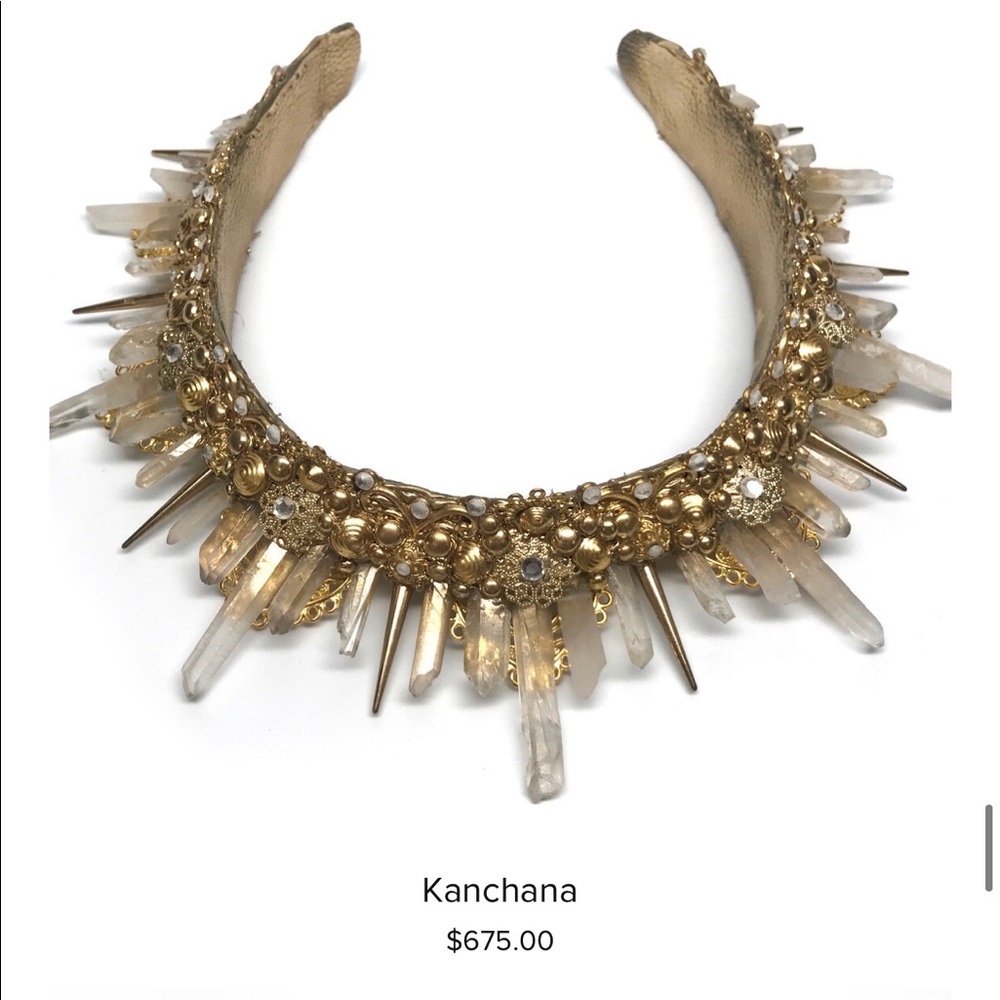 Custom bridal crown Amaroq Kanchana